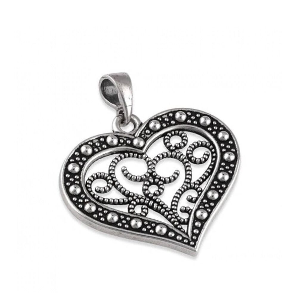 Sterling Silver Filigree Heart Pendant – Timeless Romance in Intricate Detail